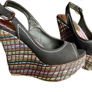 Black wedge w/ color and beautiful contrast stitch